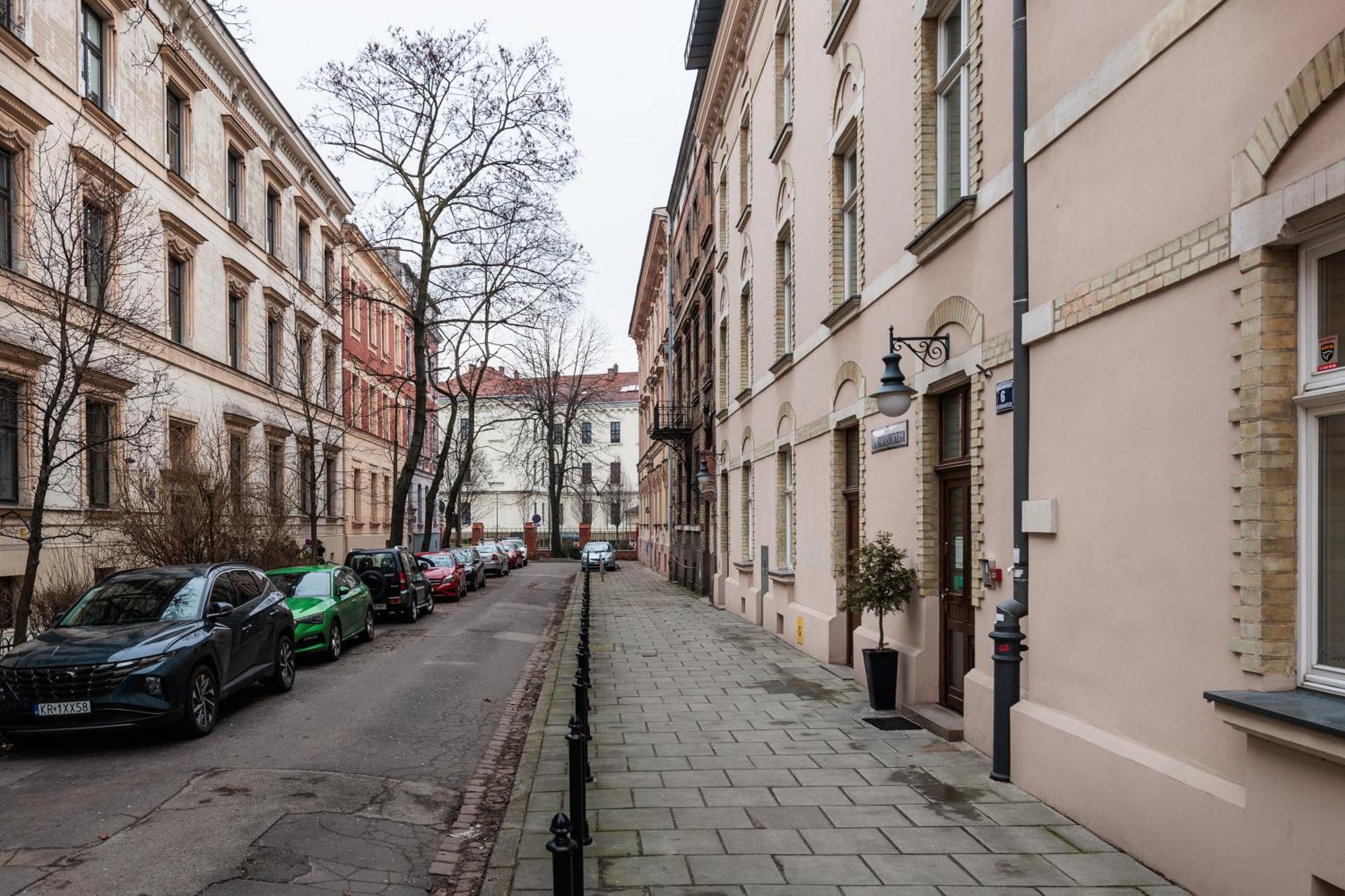 Classy Old Town Suites - By Upstairs Cracóvia Exterior foto